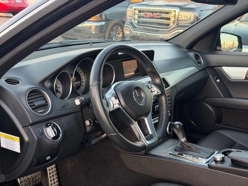 Used 2014 Mercedes-Benz C 250 Sedan image 17