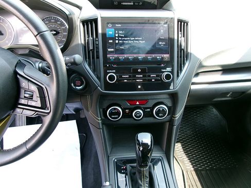 Used 2023 Subaru Crosstrek 2.5i Sport AWD/4WD image 17