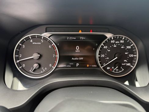 Used 2025 Nissan Rogue SV AWD/4WD image 14