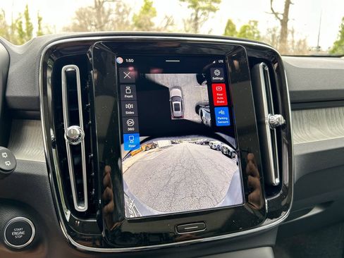 New 2026 Volvo XC40 B4 Plus w/ Protection Package Premier FWD image 14