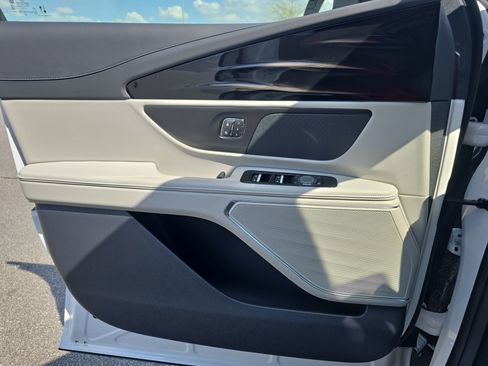 New 2026 Lincoln Nautilus Premier AWD/4WD image 26