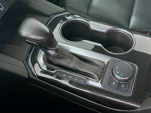 Used 2019 Chevrolet Blazer Premier w/ Driver Confidence II Package image 16