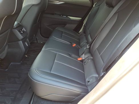 New 2027 Cadillac Optiq Luxury w/ LPO, Floor Liner Package AWD/4WD image 11