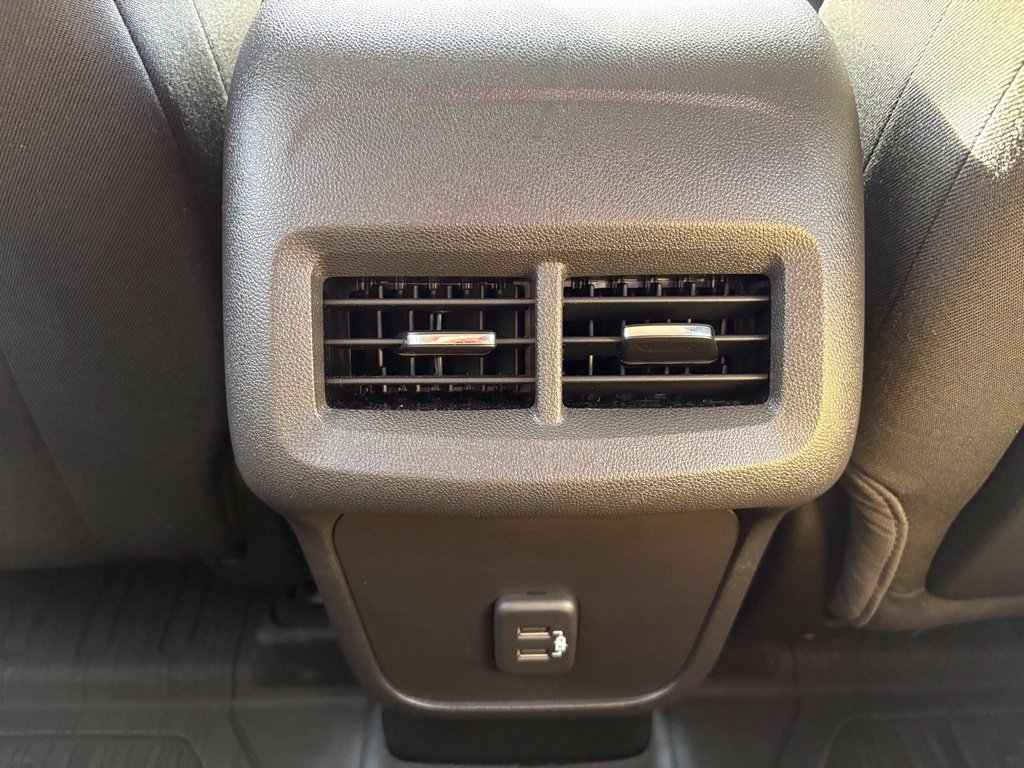 Used 2024 GMC Terrain SLE w/ Driver Convenience Package FWD image 37