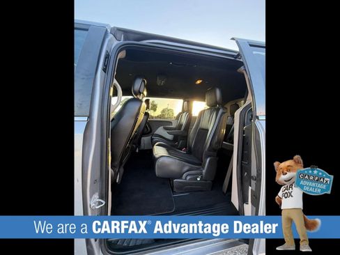 Used 2017 Dodge Grand Caravan SXT FWD image 12