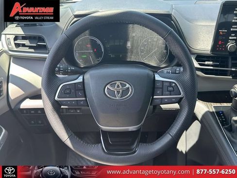 Certified 2023 Toyota Sienna Limited AWD/4WD image 20