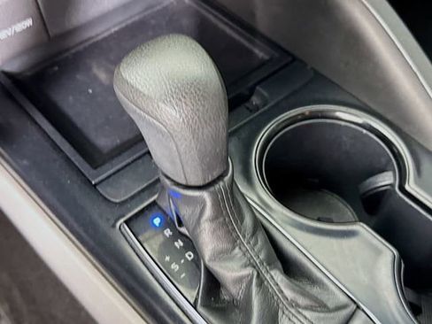 Certified 2019 Toyota Camry LE w/ Carpet Mat Package FWD image 18