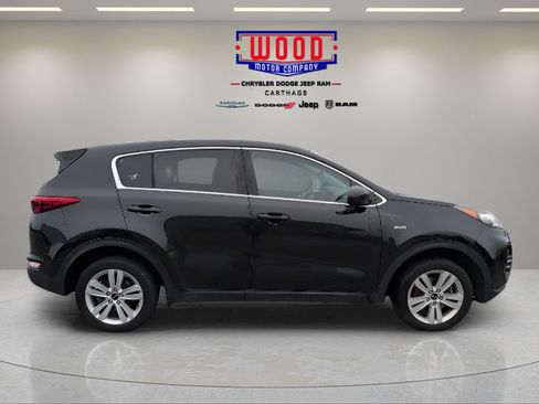 Used 2019 Kia Sportage LX AWD/4WD image 2