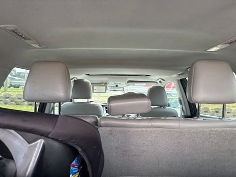 Used 2016 Toyota Highlander XLE FWD image 16