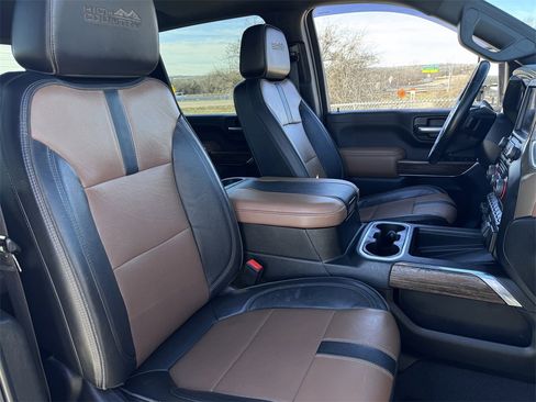 Used 2023 Chevrolet Silverado 3500 High Country image 31