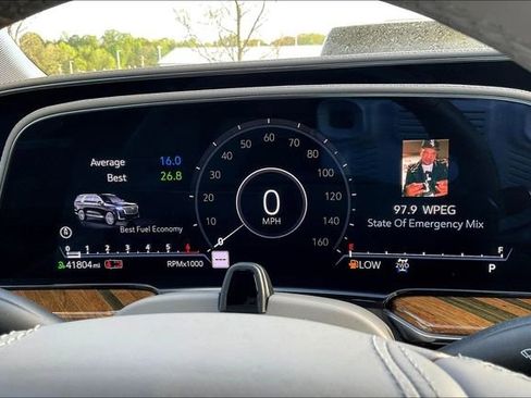 Used 2023 Cadillac Escalade Sport Platinum AWD/4WD image 10