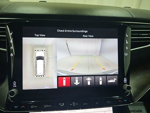 Used 2023 Jeep Grand Wagoneer L Series II image 3