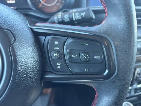 Used 2024 Jeep Wrangler Unlimited Rubicon AWD/4WD image 27