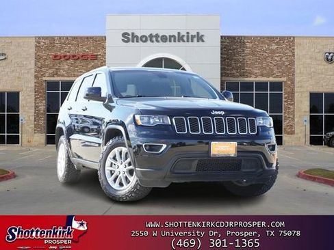 Certified 2021 Jeep Grand Cherokee Laredo image 1