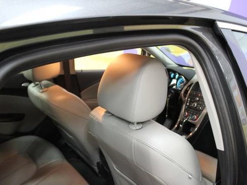 Used 2017 Buick Verano Convenience FWD image 10