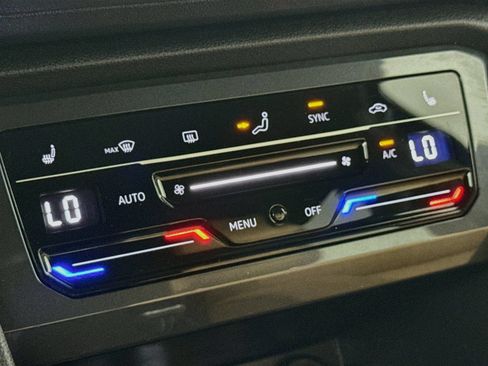 Certified 2022 Volkswagen Tiguan SE AWD/4WD image 19