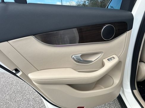 Certified 2022 Mercedes-Benz GLC 300 image 29