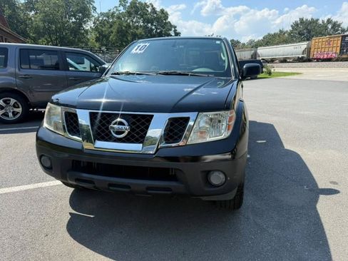 Used 2010 Nissan Frontier XE w/ XE Preferred Pkg RWD image 2