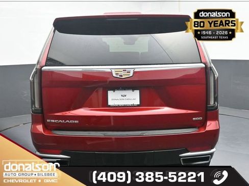 Used 2023 Cadillac Escalade Premium Luxury image 4