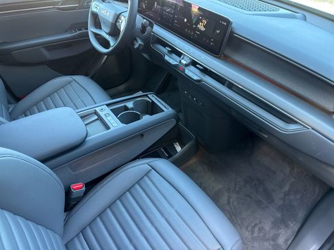 New 2026 Kia EV9 Land AWD/4WD image 16