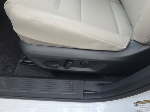 Certified 2026 Nissan Rogue SV w/ SV Premium Package image 16