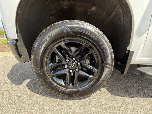 Used 2021 Chevrolet Silverado 1500 Custom Trail Boss w/ Safety Confidence Package AWD/4WD image 30