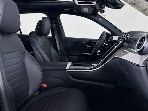 New 2026 Mercedes-Benz GLC 300 image 6