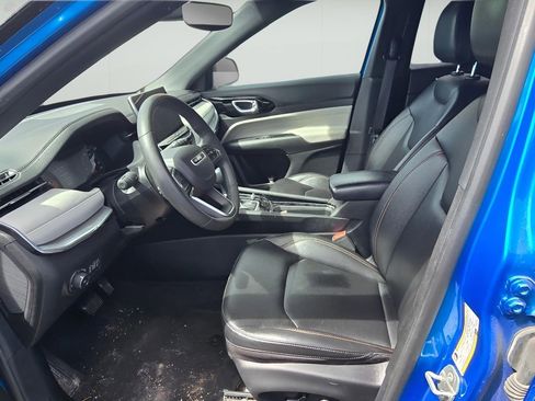 Used 2024 Jeep Compass Limited image 13