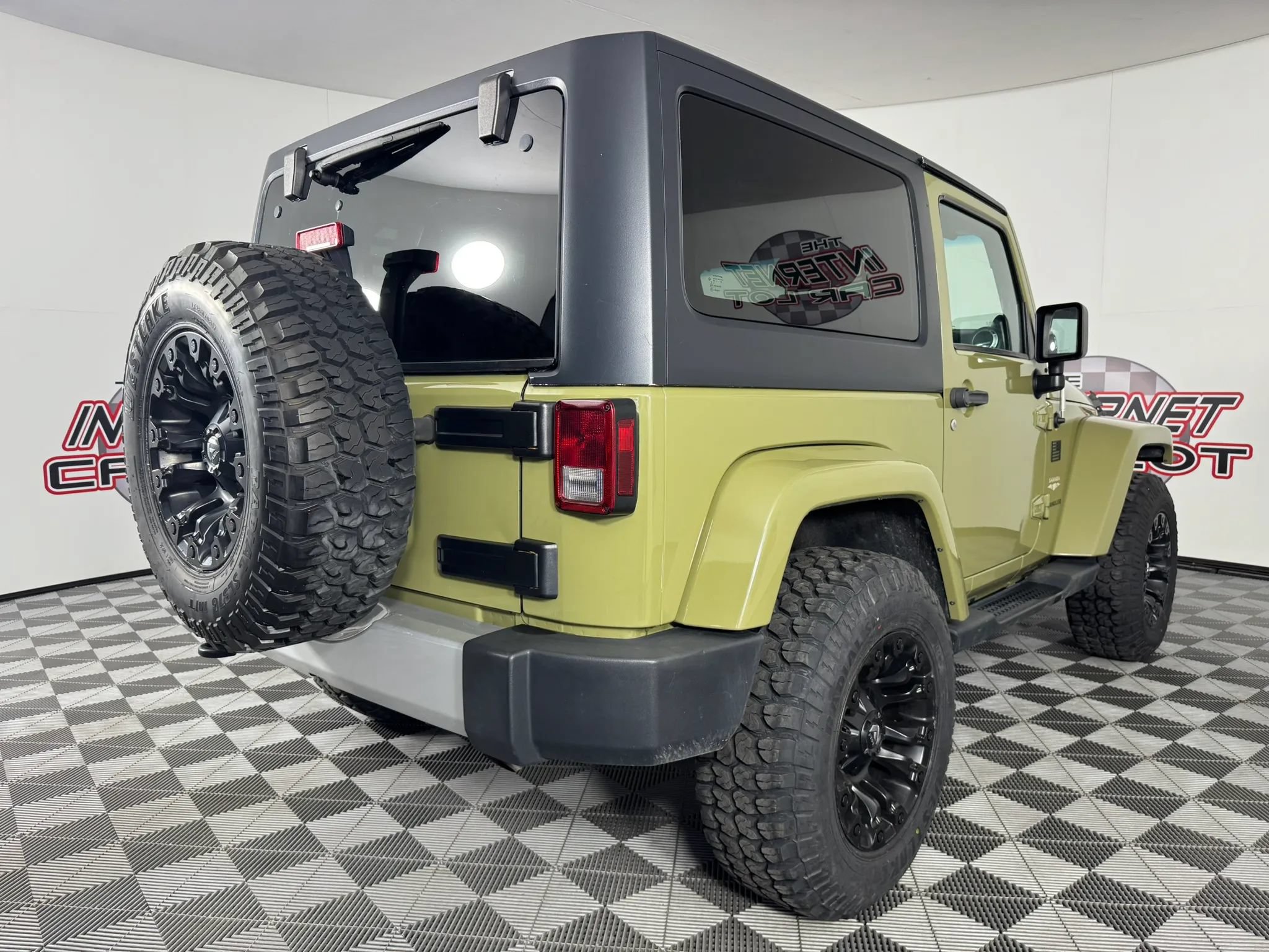 Used 2013 Jeep Wrangler Sahara w/ Connectivity Group AWD/4WD image 22
