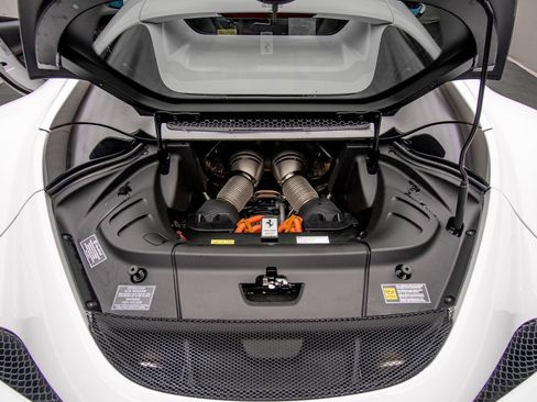 Used 2025 Ferrari 296 GTS RWD image 39