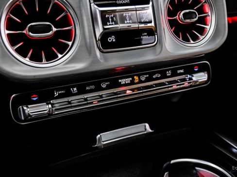 Used 2025 Mercedes-Benz G 63 AMG 4MATIC image 66