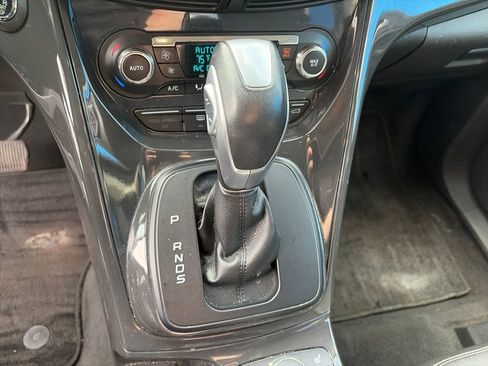 Used 2014 Ford Escape Titanium w/ Equipment Group 401A AWD/4WD image 27