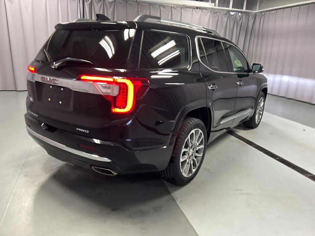 Used 2023 GMC Acadia Denali w/ Denali Ultimate Package AWD/4WD image 7