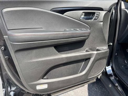 Certified 2023 Honda Ridgeline Black Edition image 17