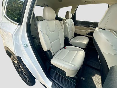 Used 2024 Kia Telluride S w/ S Sunroof Package FWD image 29