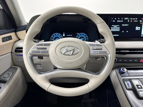 Used 2025 Hyundai Palisade Limited FWD image 28