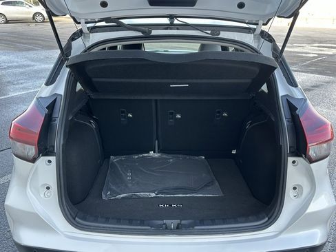 Used 2021 Nissan Kicks SR w/ SR Premium Package image 16