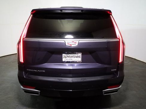 Used 2023 Cadillac Escalade ESV Premium Luxury image 10