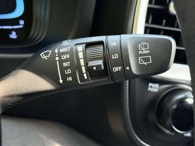 Used 2023 Hyundai Venue SE w/ Cargo Package FWD image 22