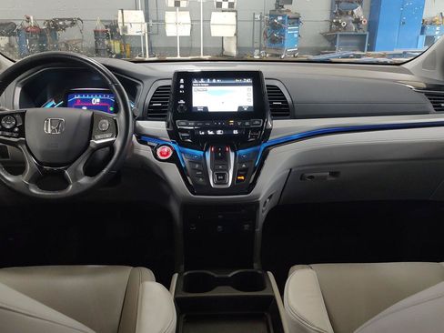 Used 2024 Honda Odyssey Touring image 23