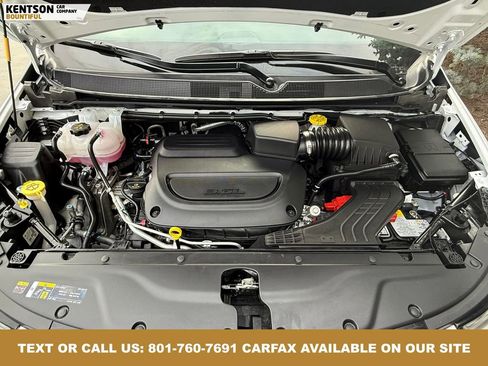 Used 2026 Chrysler Pacifica Limited image 37