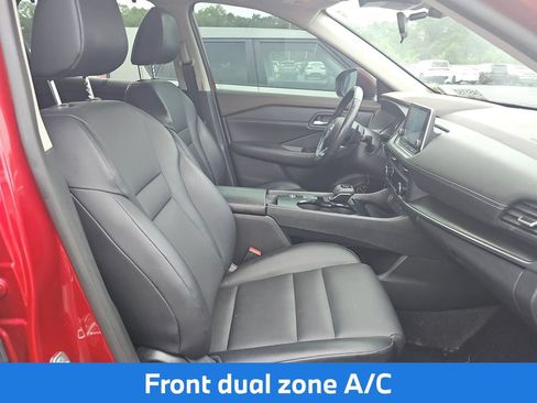 Used 2023 Nissan Rogue SV w/ SV Premium B Package FWD image 9