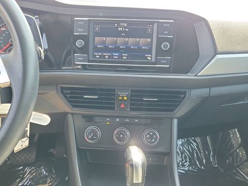 Used 2021 Volkswagen Jetta S image 15