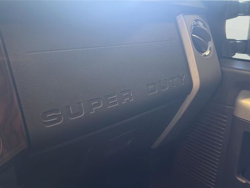 Used 2016 Ford F250 Lariat w/ Chrome Package image 23