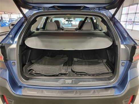 Used 2022 Subaru Outback Premium image 36