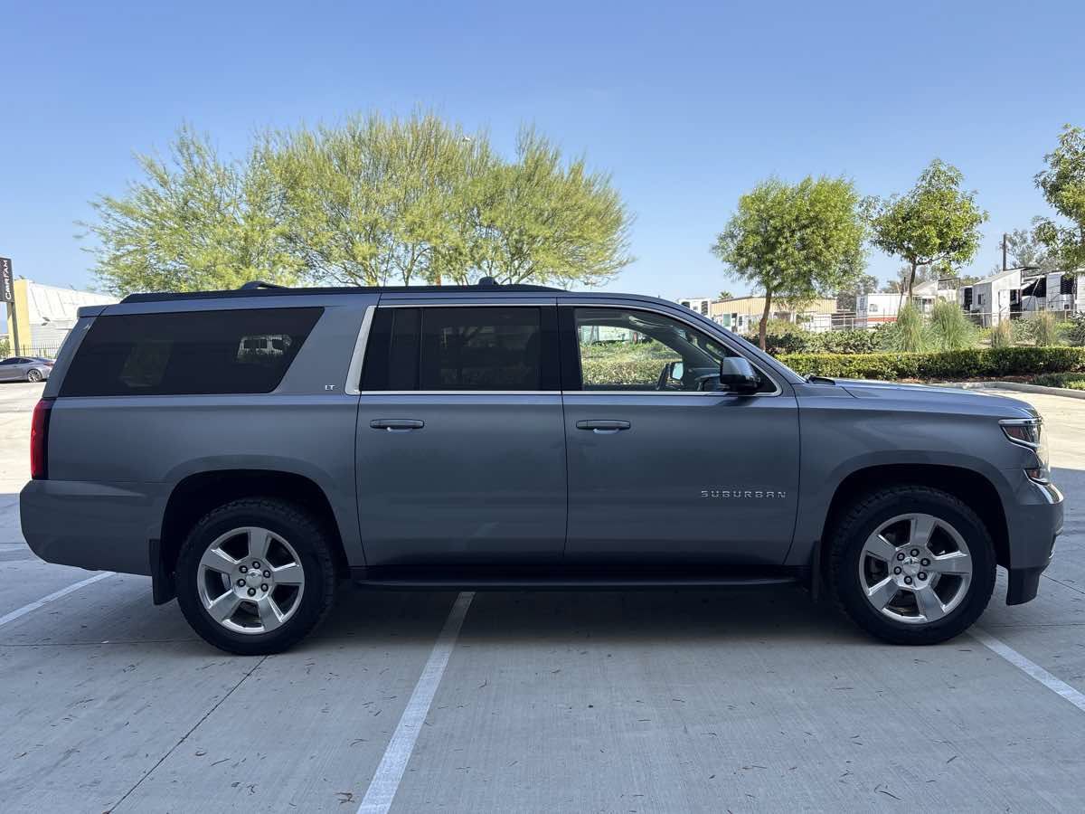 Used 2019 Chevrolet Suburban LT AWD/4WD image 2