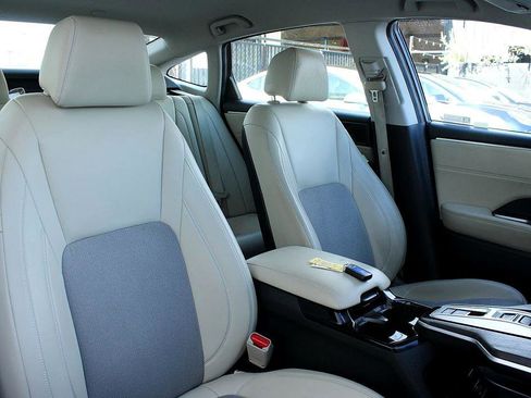 Used 2018 Honda Clarity Plug-In Hybrid image 21