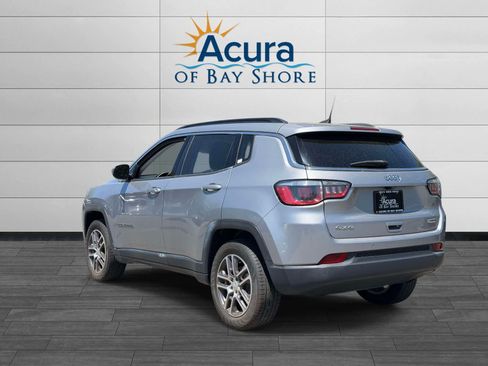 Used 2018 Jeep Compass Latitude w/ Popular Equipment Group AWD/4WD image 5