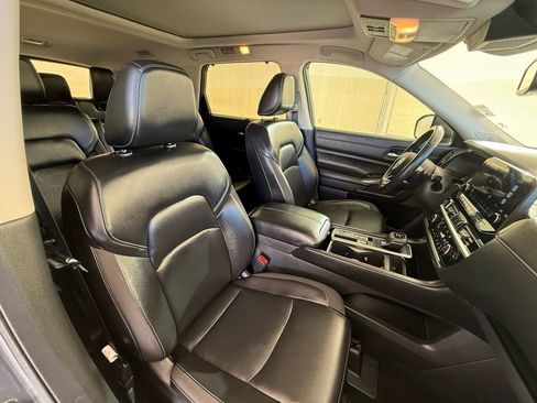 Used 2022 Nissan Pathfinder SL w/ SL Premium Package image 14