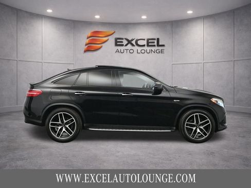 Used 2019 Mercedes-Benz GLE 43 AMG 4MATIC Coupe w/ Premium 3 Package image 10